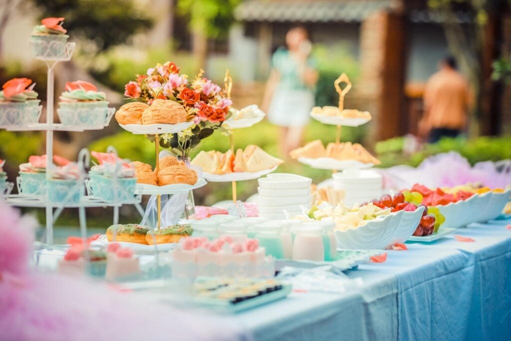 Everything you need to know about throwing a bridal shower