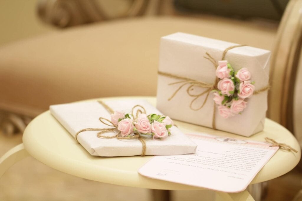 What Is a Bridal Shower? Definition & How to Throw One - Zola Expert  Wedding Advice