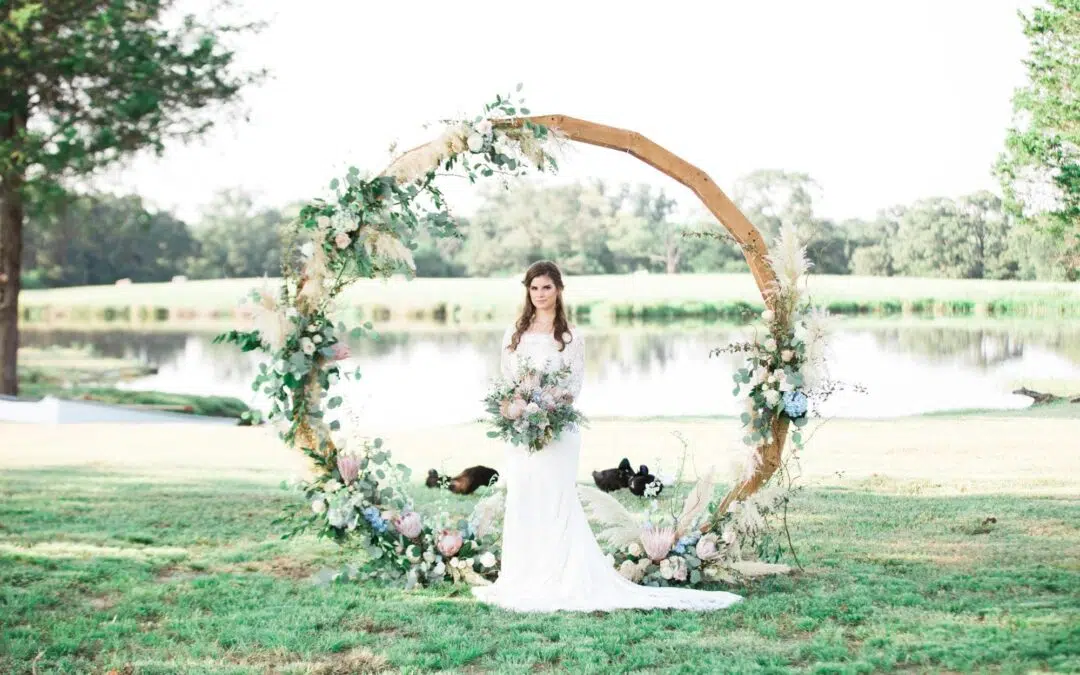 10 Unique Wedding Arches That Take Your Wedding To The Next Level