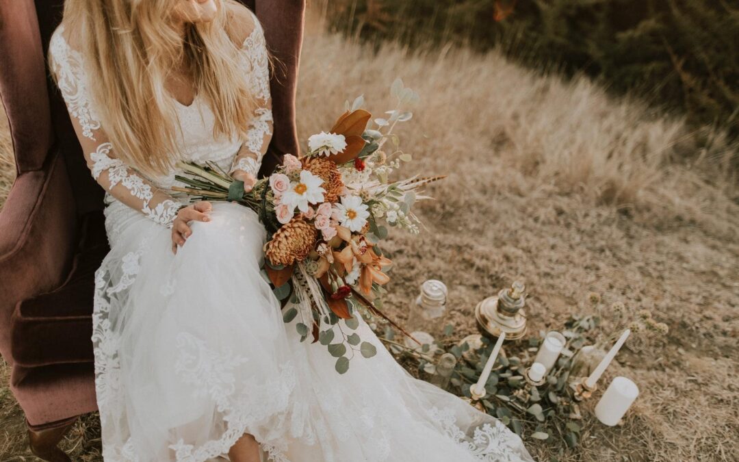 10 Gorgeous Fall Wedding Decor and Theme Ideas