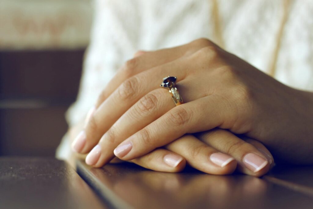 Top 9 Non-Traditional Engagement Rings | VRAI