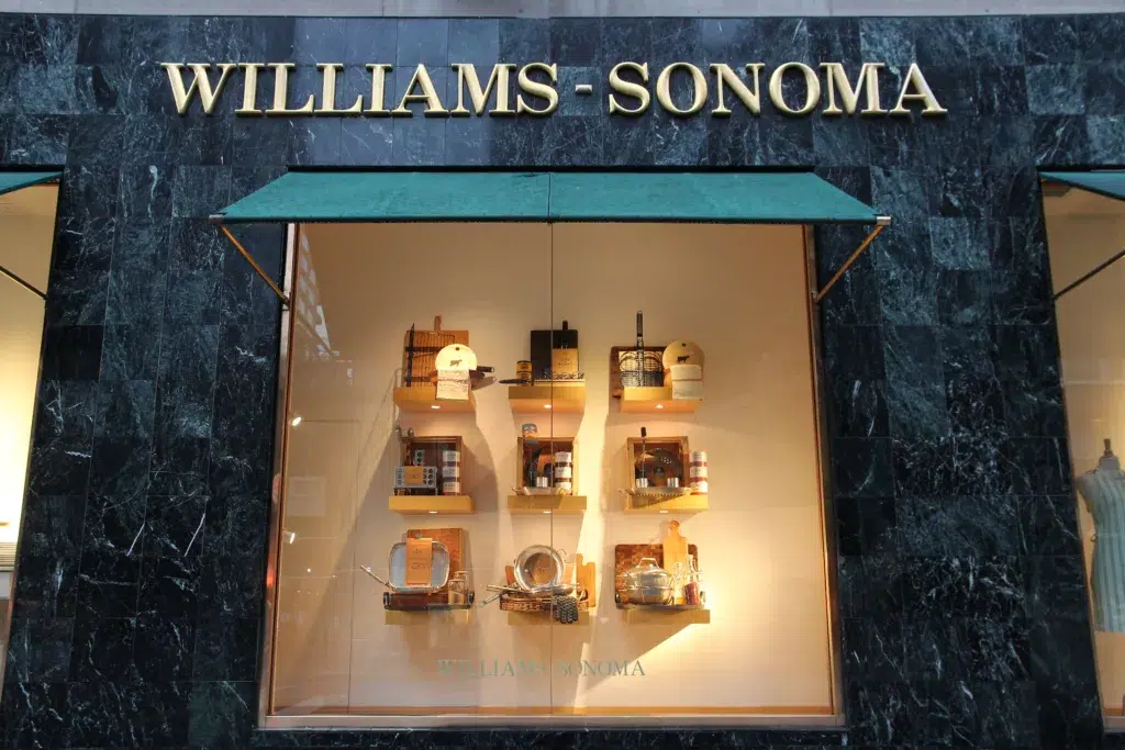 https://dallasoasis.com/wp-content/uploads/2020/12/WIlliamsSonoma-1024x683.webp